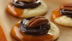Caramel-Fudge Turtle Cookies